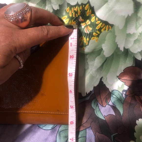 Large Yves Saint Laurent Brown Leather Clutch with patent leather - Picture 8 of 12